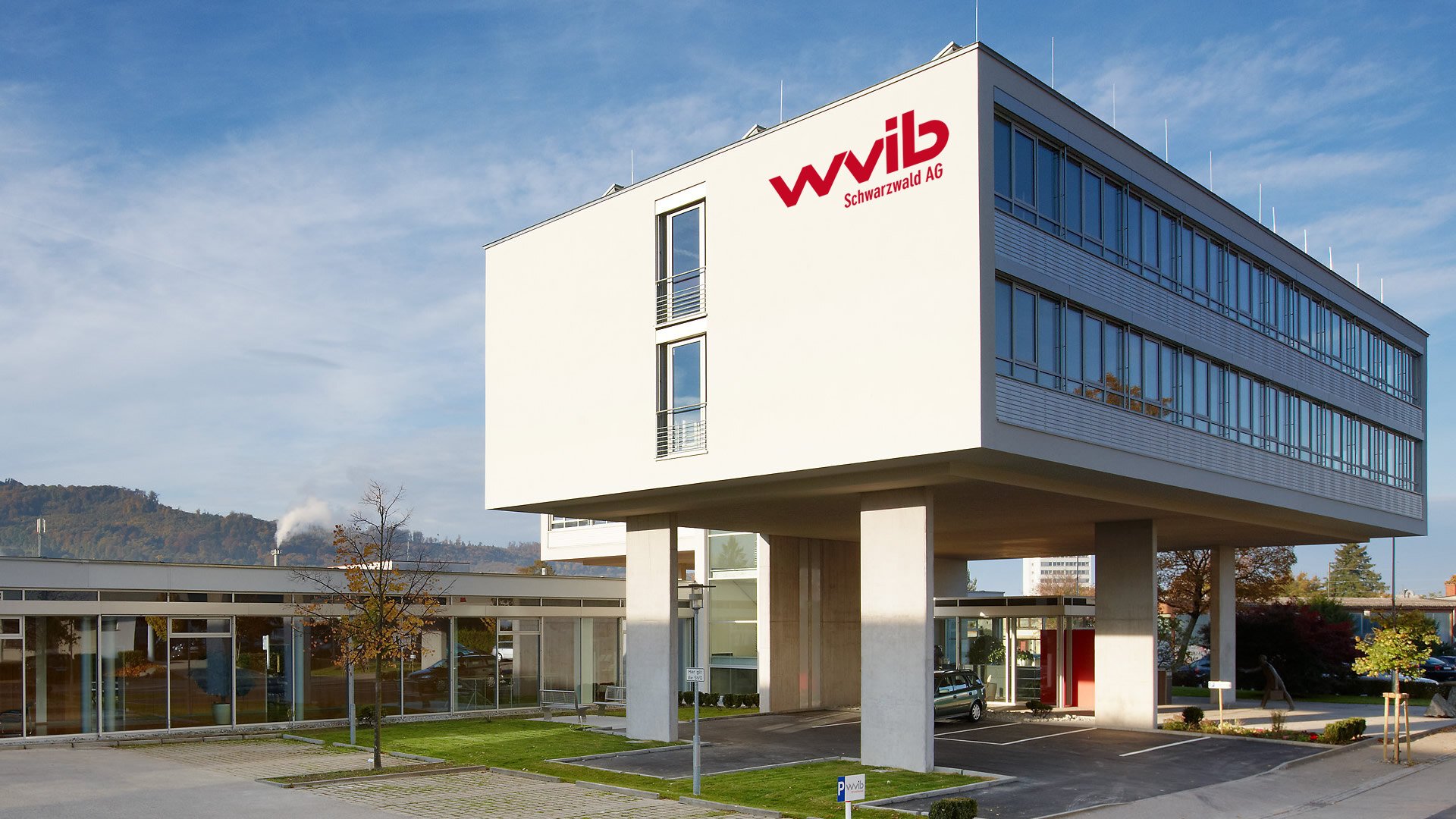 Gebäude_2011_1920x1080_mit_Logo_2021