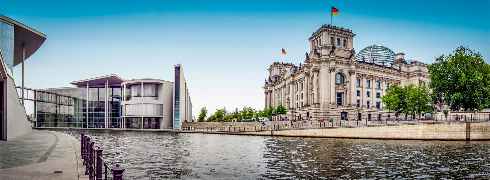Chefsache Berlin 2169410263-AdobeStock_63446979_BD